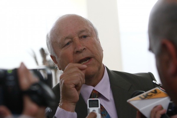 Raúl Urzúa: “Tenemos la esperanza de que las obras de Puerto Barón comiencen en septiembre”