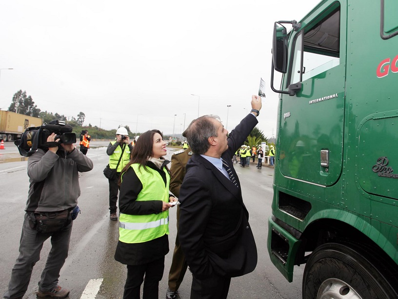 Puerto Valparaíso, Conaset y Carabineros lanzan “Plan Conduce Seguro” en el Camino La Pólvora