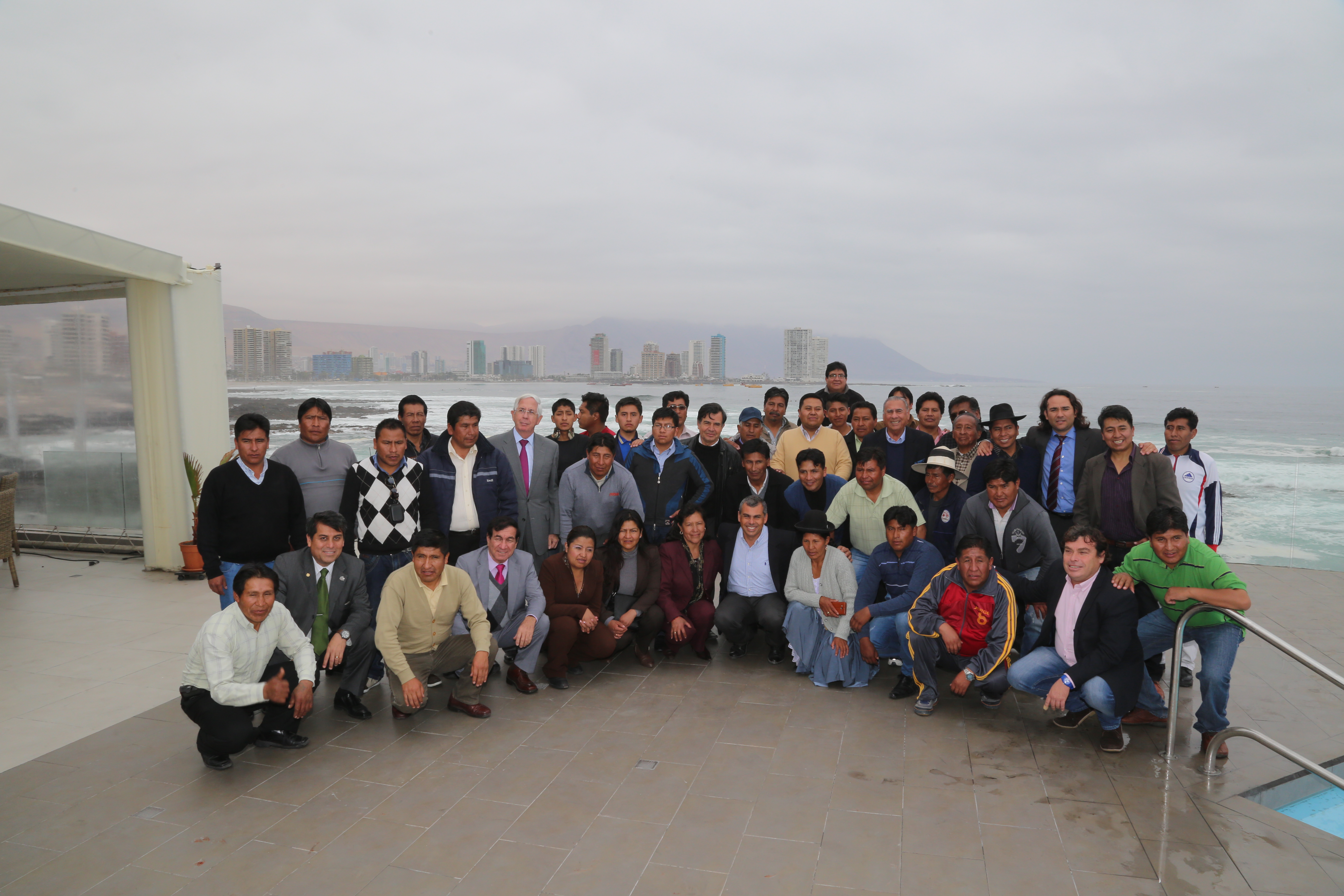 Delegación de Oruro visita Iquique con su puerto y zona franca