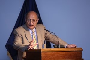 Intendente Aldoney destaca decisión de EPV de adquirir el Palacio Subercaseux