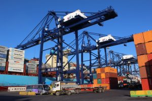 Recaudación por impuestos aduaneros a importaciones cae 14% durante el primer semestre