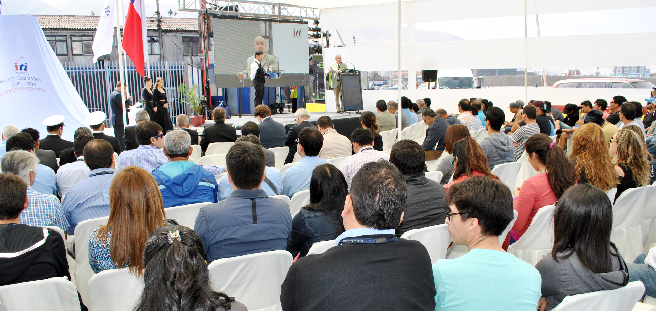 ITI inaugura memorial en homenaje a Trabajadores Portuarios