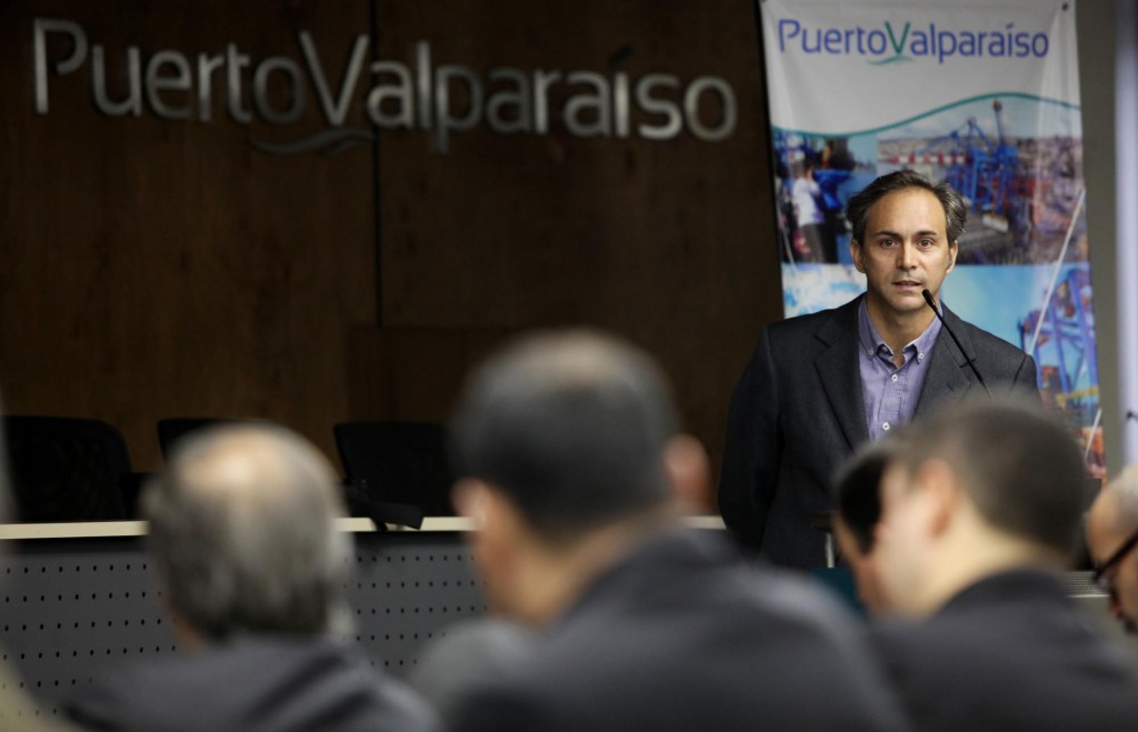 Puertos de Lázaro Cárdenas y Valparaíso firman convenio de hermanamiento