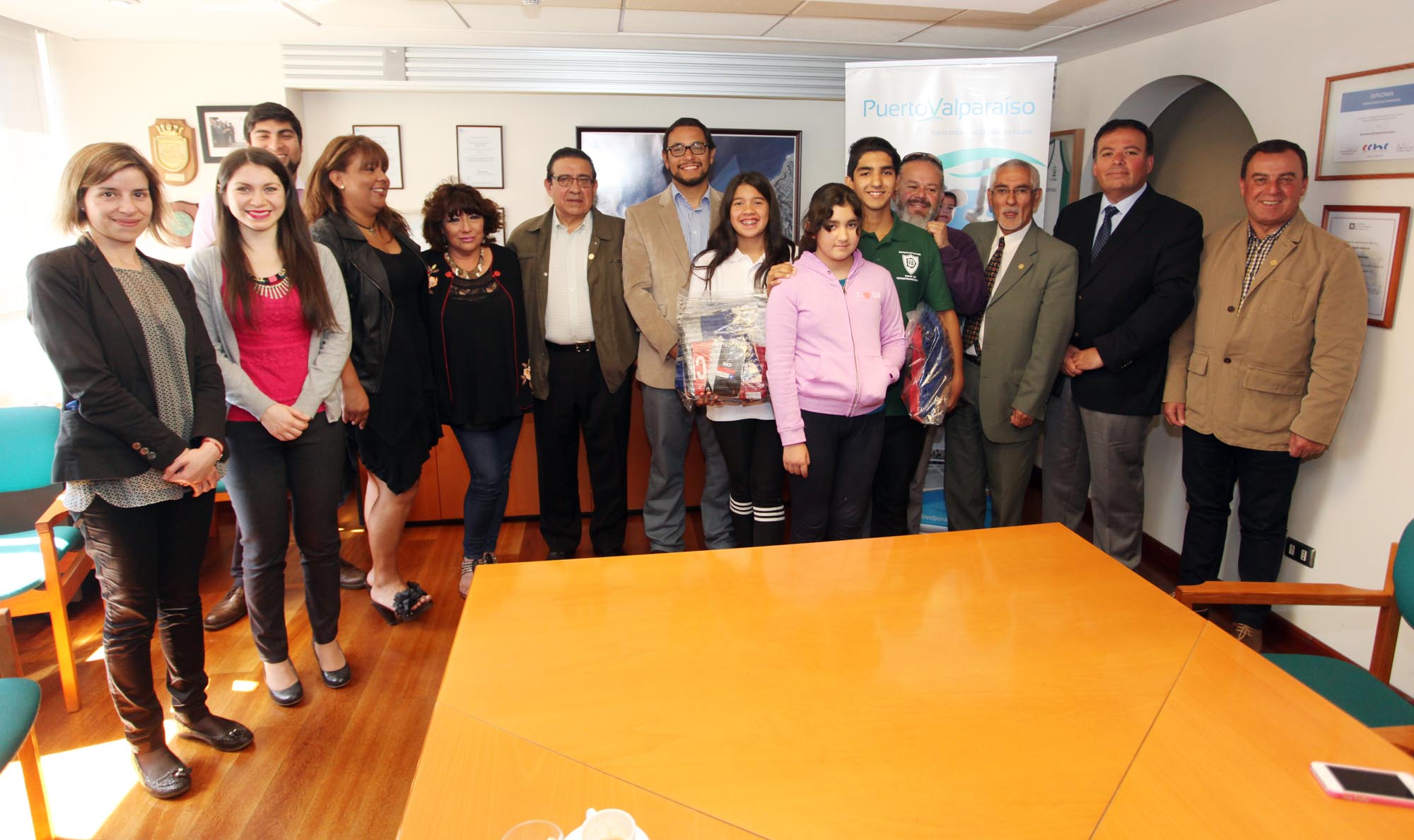 Nadadores del DPA representarán a Chile en Ecuador con apoyo de Puerto Valparaíso