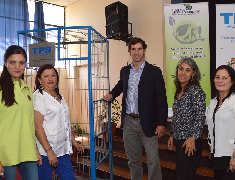 TPS dona equipamiento de reciclaje a colegios porteños