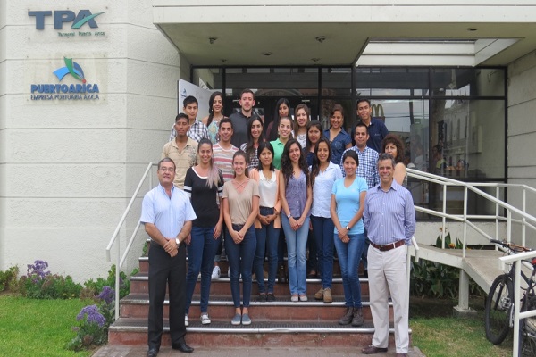 Estudiantes de Bolivia y Perú conocen operaciones de Puerto Arica