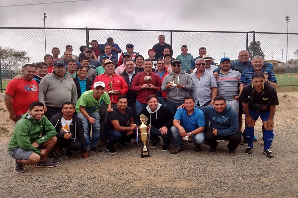 Trabajadores de Puerto San Antonio y Codelco Ventanas se reúnen en jornada recreativa
