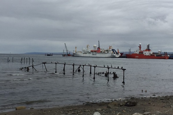 EPAustral recibe cinco buques antárticos en sus muelles Prat y Mardones