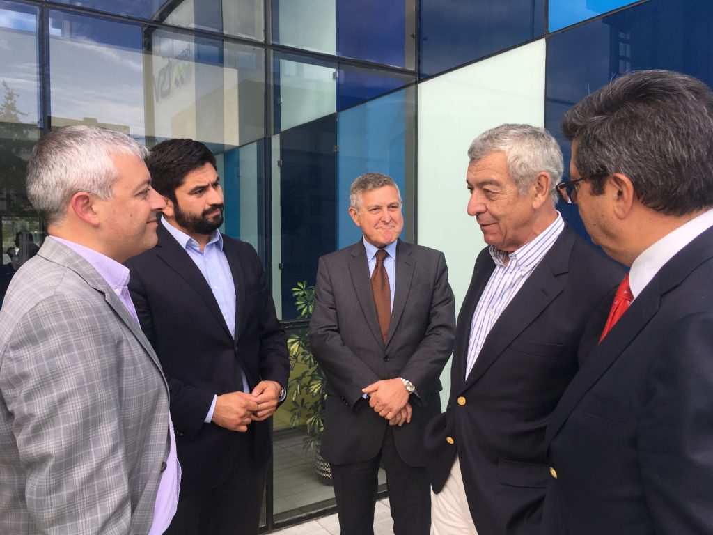 Embajador de Argentina en Chile visita Portuaria Talcahuano-San Vicente