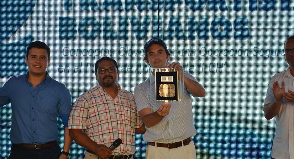 Terminal Puerto Arica lleva adelante taller con transportistas bolivianos