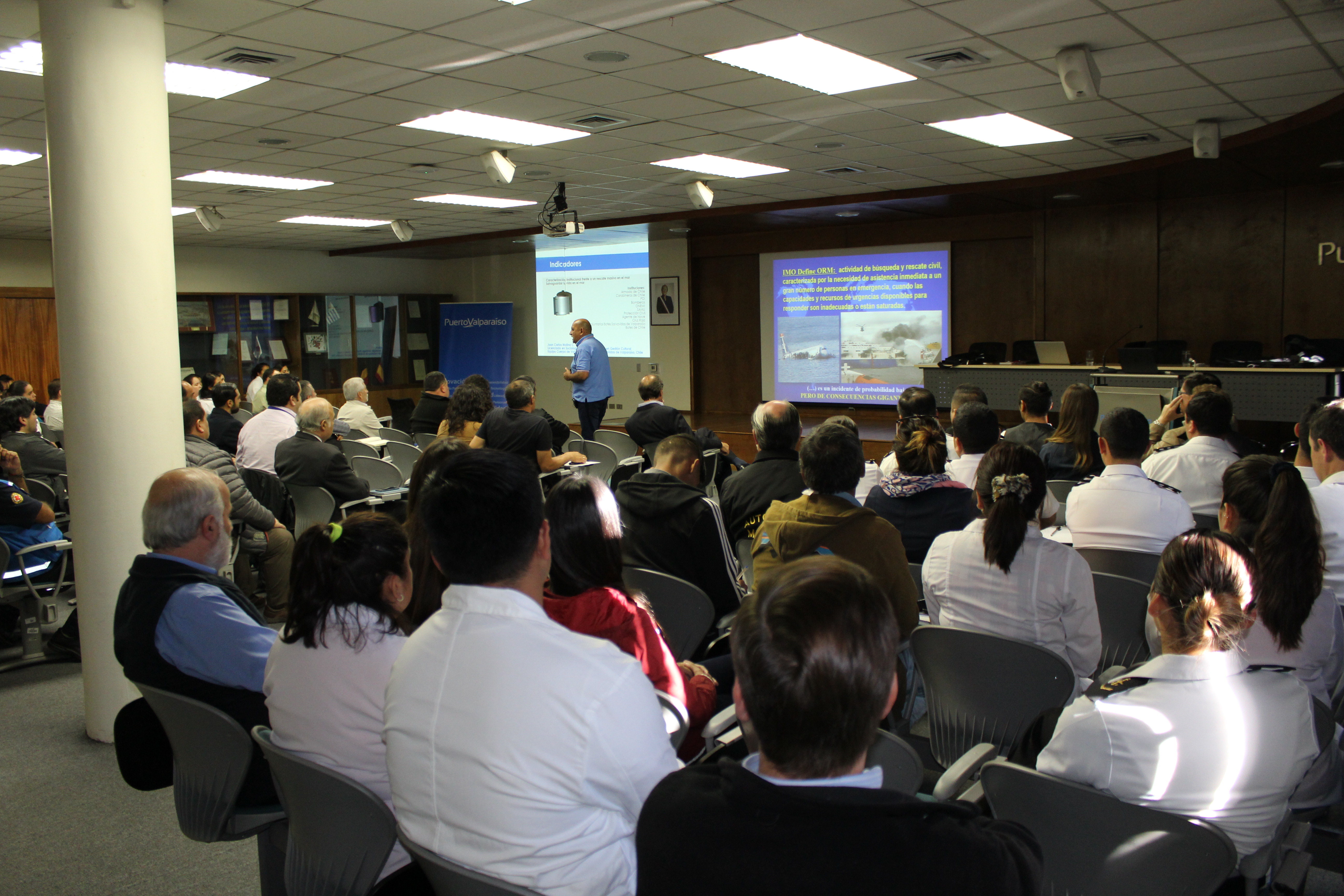 Puerto Valparaiso realiza taller de rescate marítimo