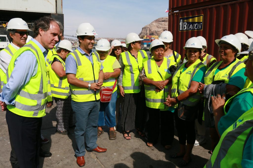 Empresa Portuaria Arica inicia programa de visitas guiadas al puerto