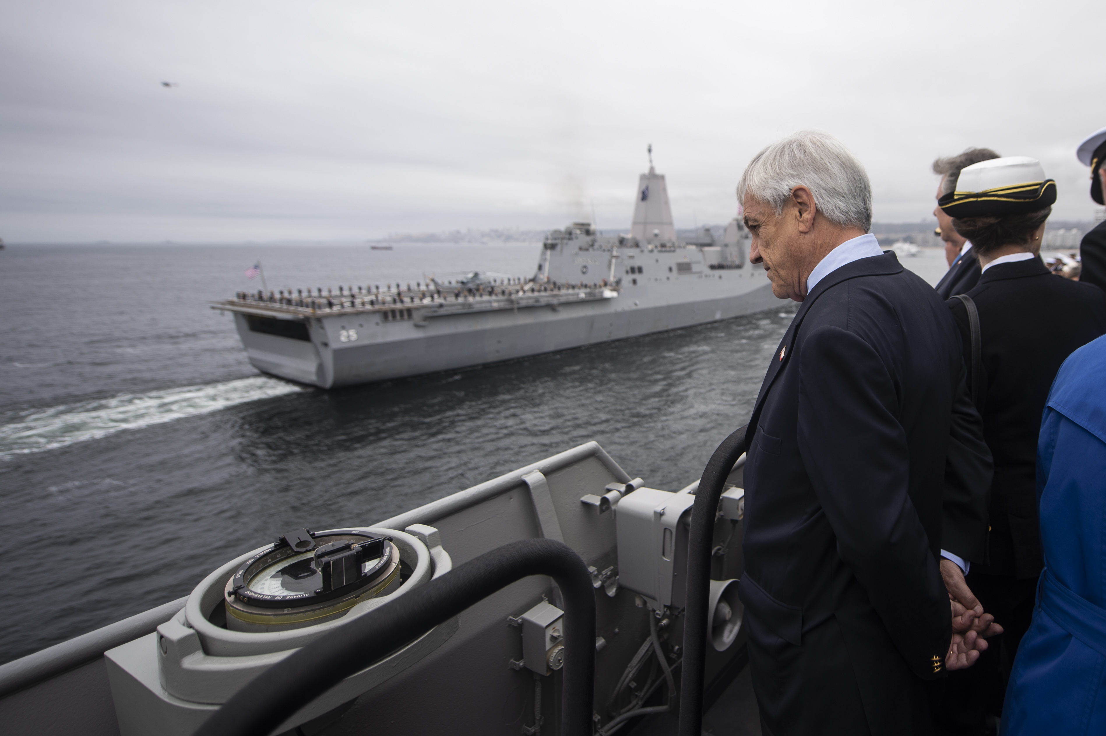 Presidente Piñera participa de Revista Naval Internacional por bicentenario de la Armada